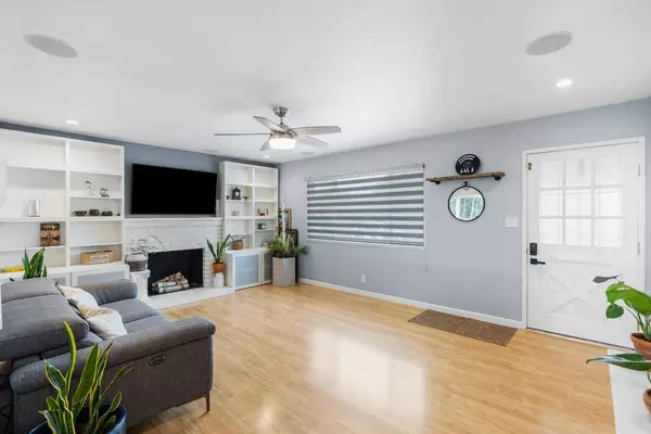 1716 Tanglewood LN, Roseville, CA 95661