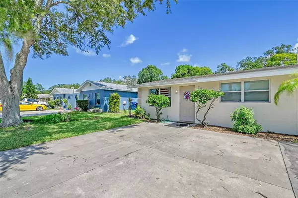 2805 52ND AVENUE DR W, Bradenton, FL 34207