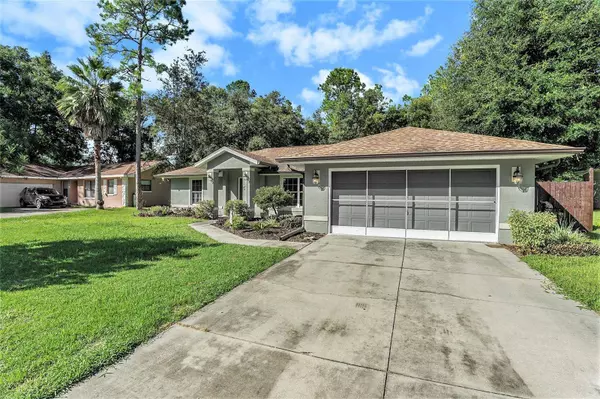 10354 N HOLCOMB DR, Citrus Springs, FL 34434