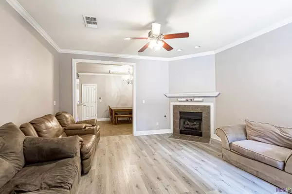 809 SUMMER BREEZE DR #1602, Baton Rouge, LA 70810