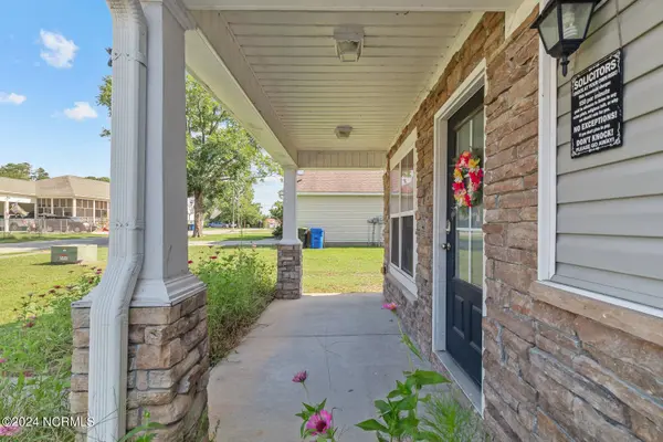 106 S Onslow Street, Richlands, NC 28574