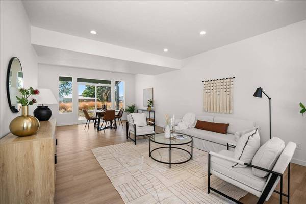 2011 W Walker Ave, Spokane, WA 99208