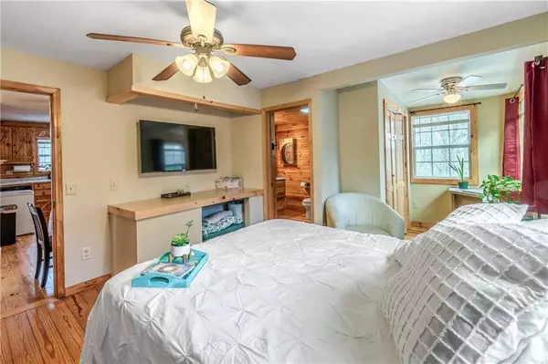 469 Mull DR, Mineral Bluff, GA 30559