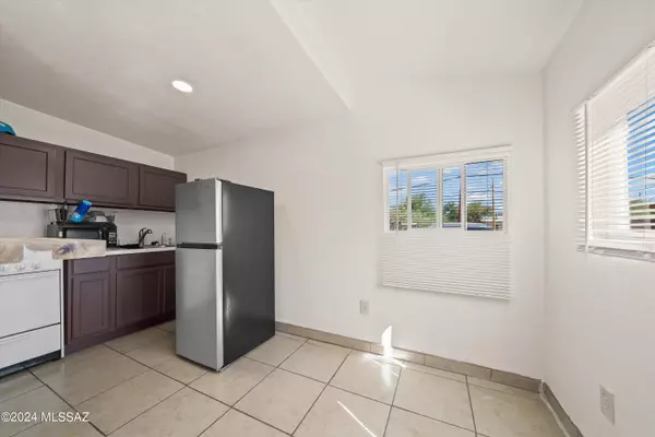 1343 W Emery Street, Tucson, AZ 85745