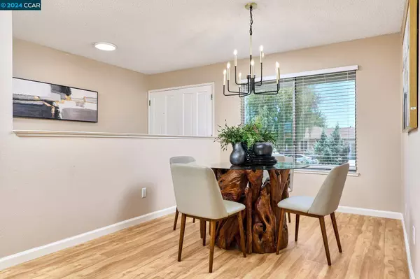 4392 Hillview Dr, Pittsburg, CA 94565