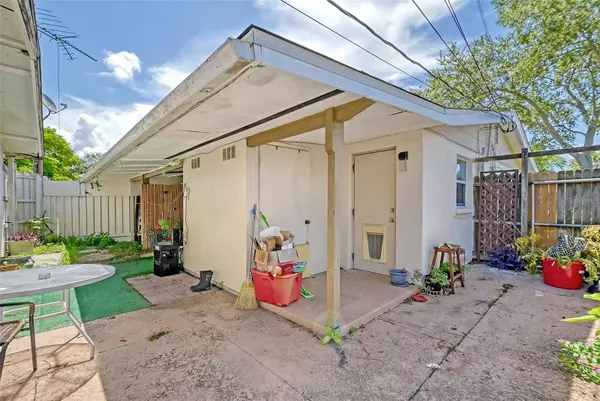 2805 52ND AVENUE DR W, Bradenton, FL 34207