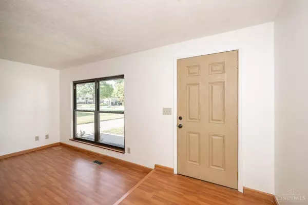 6702 Acorn Dr, Goshen Twp, OH 45140