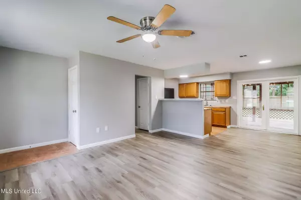 4106 Groveland Road, Ocean Springs, MS 39564