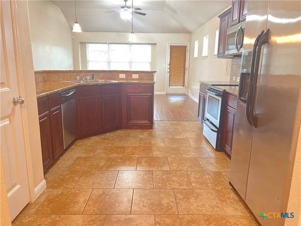 203 W Vega LN, Killeen, TX 76542