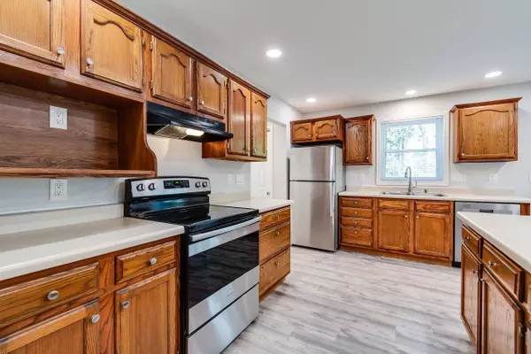 401-405 Trailside Drive, Deforest, WI 53532