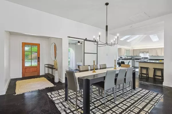 132 N Spring Creek Drive, Richardson, TX 75081