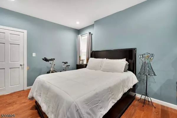 747 20th Ave, Paterson City, NJ 07504