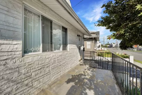 747 20th Ave, Paterson City, NJ 07504