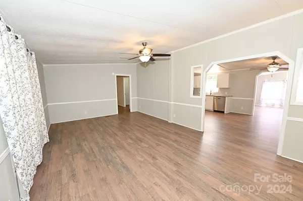 188 Ida CT, Taylorsville, NC 28681