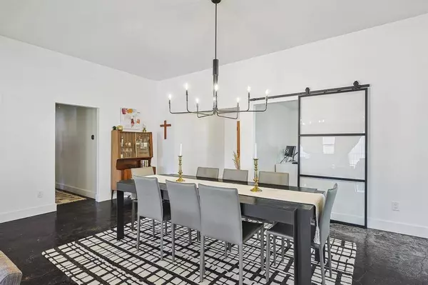 132 N Spring Creek Drive, Richardson, TX 75081