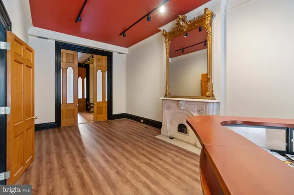 923 N CALVERT ST, Baltimore, MD 21202