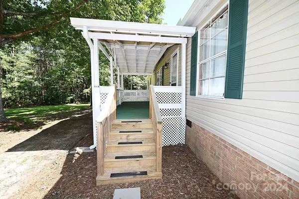 188 Ida CT, Taylorsville, NC 28681