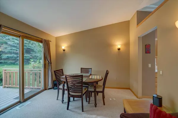 10 Weir Circle, Madison, WI 53719