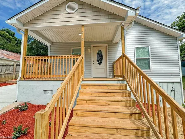 210 Pine ST, Lexington, NC 27292