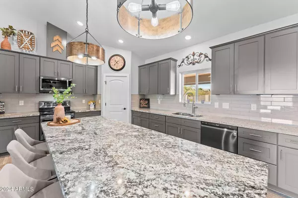 2502 LUPINE Lane, Wickenburg, AZ 85390