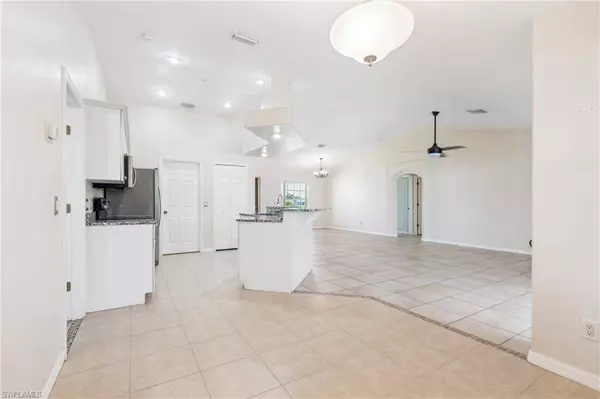 1704 NE 44th ST, Cape Coral, FL 33909