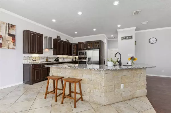 137 Palm Lane, Roanoke, TX 76262