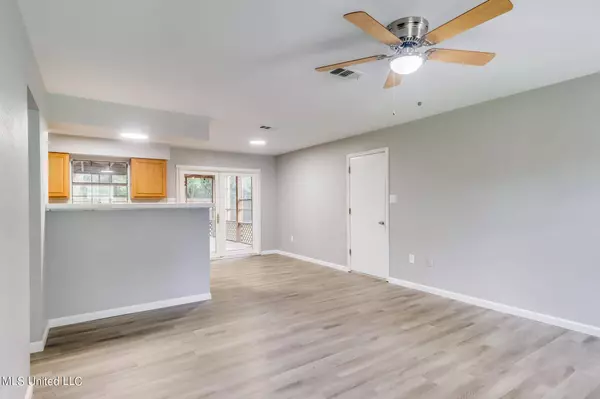 4106 Groveland Road, Ocean Springs, MS 39564