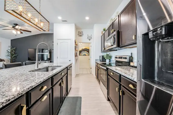 7437 NORTHERN LIGHTS, Gibsonton, FL 33534