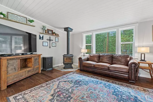 63 Lauer LN, Jemez Springs, NM 87025