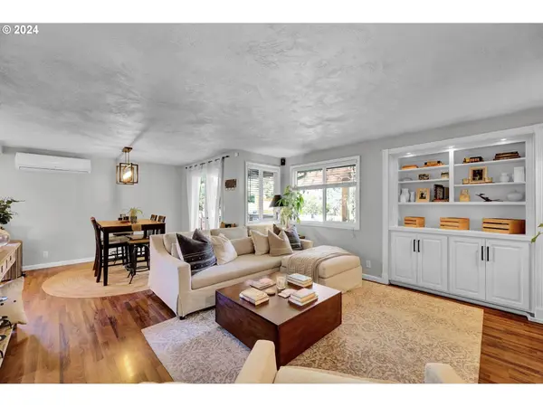 3395 WALTON LN, Eugene, OR 97408