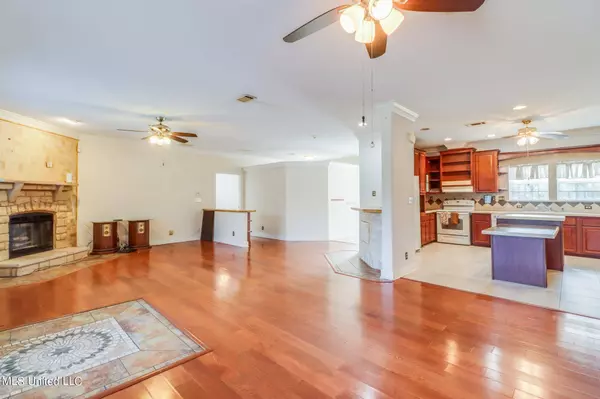 11414 Lorraine Road, Gulfport, MS 39503