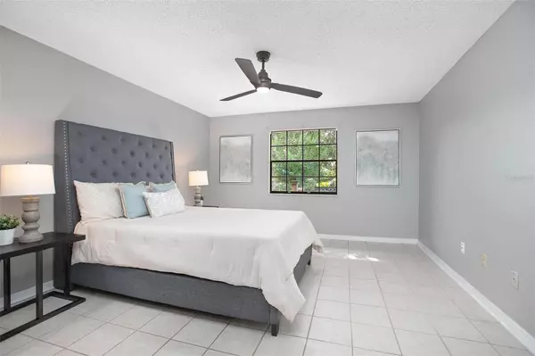 1991 S OLD MILL DR, Deltona, FL 32725