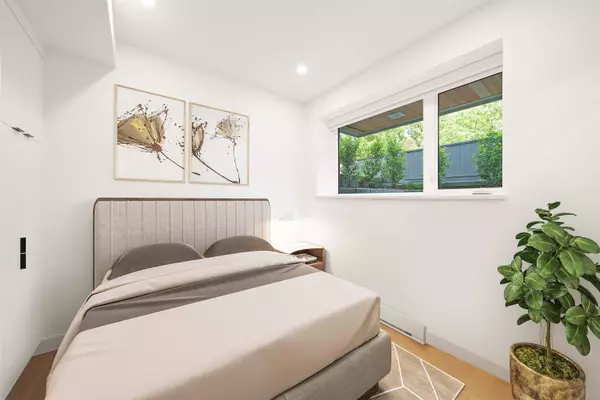 1904 E 8TH AVE, Vancouver, BC V5N 1T8