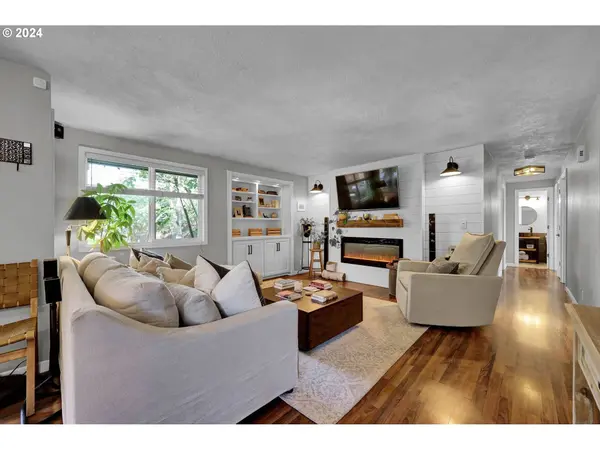 3395 WALTON LN, Eugene, OR 97408