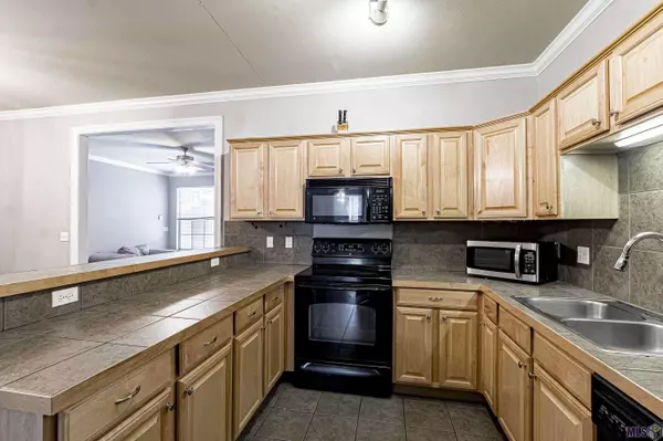 809 SUMMER BREEZE DR #1602, Baton Rouge, LA 70810