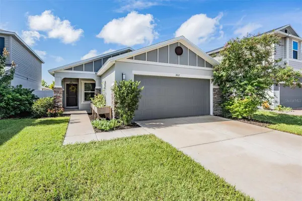 7437 NORTHERN LIGHTS, Gibsonton, FL 33534