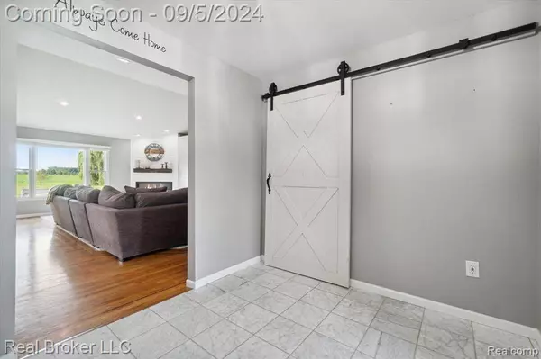 6455 GRAND BLANC Road, Swartz Creek, MI 48473