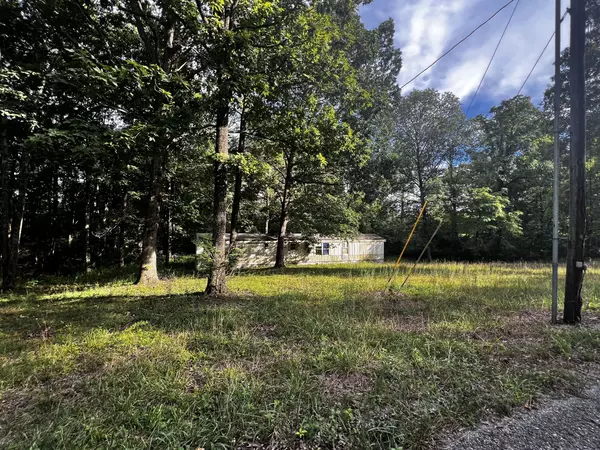 496 2nd Plumb Rd, Belvidere, TN 37306