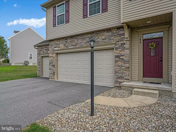 144 OAKEN WAY, Myerstown, PA 17067