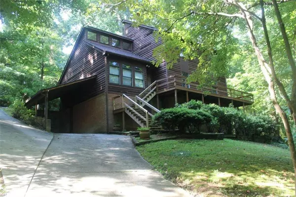 3320 Sleepy LN SE, Smyrna, GA 30180