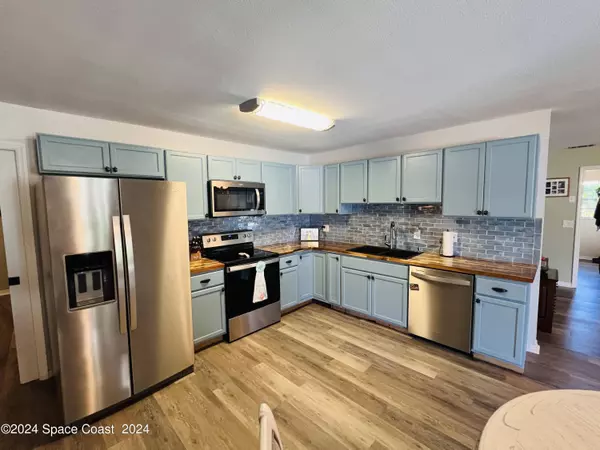 1767 Brookside ST NE, Palm Bay, FL 32907