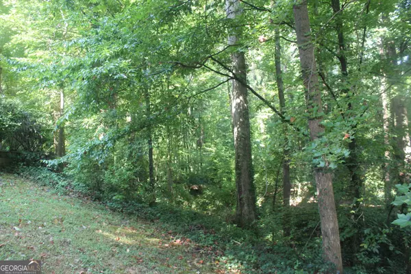 3320 Sleepy LN SE, Smyrna, GA 30180