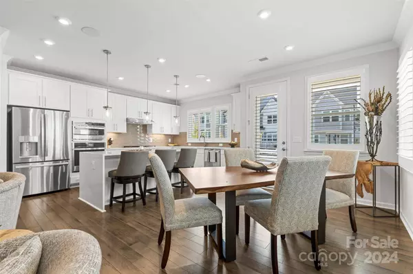 128 Berkeley AVE, Mooresville, NC 28117