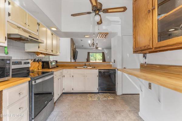 8709 Olde Colony Tr #8709, Knoxville, TN 37923