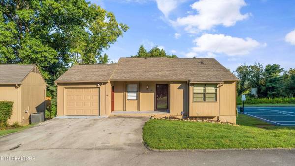 8709 Olde Colony Tr #8709, Knoxville, TN 37923