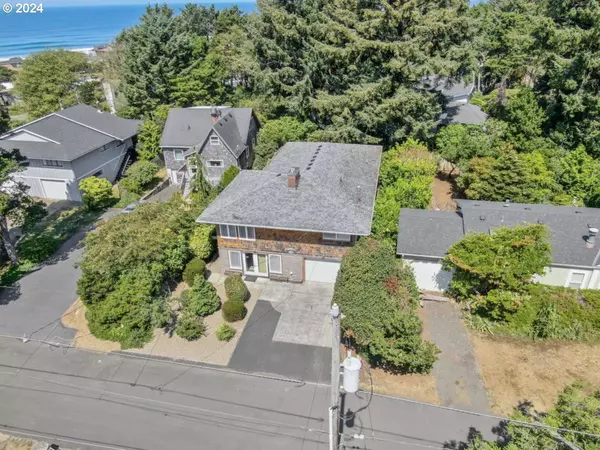 1825 NW 37TH ST, Lincoln City, OR 97367