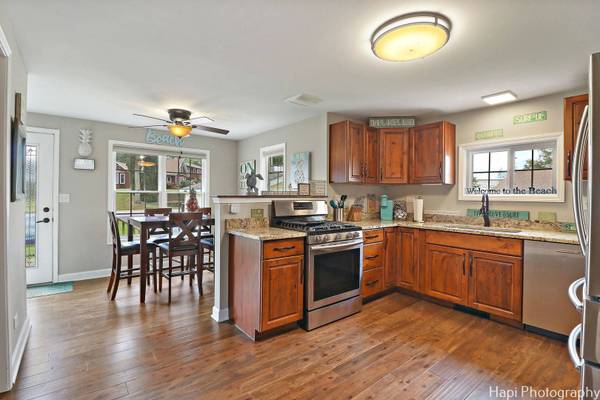 40433 N Bluff DR, Antioch, IL 60002