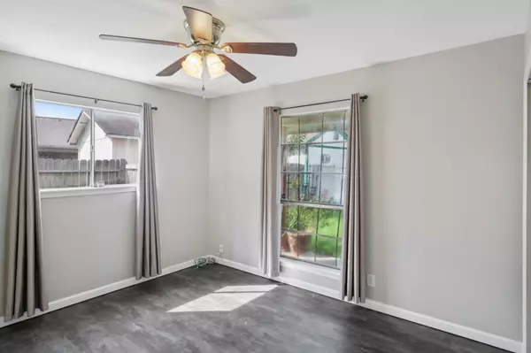 6727 Shady Lake Dr, San Antonio, TX 78244-1644