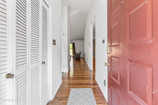 8709 Olde Colony Tr #8709, Knoxville, TN 37923