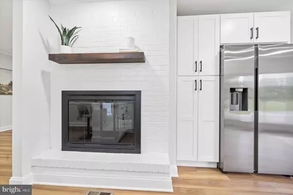 8808 LITTLEWOOD RD, Parkville, MD 21234